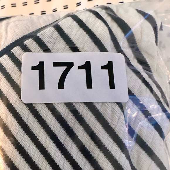 Chico's STRIPE MAXI SKIRT Size 12 (2) Large Black White Textured Hi Low NWT 1711 - Picture 4 of 9